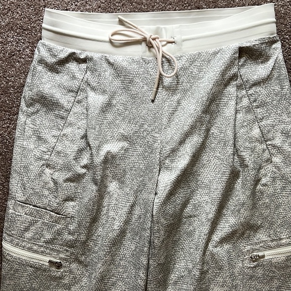 Athleta Venture Printed Pants - Picture 3 of 11